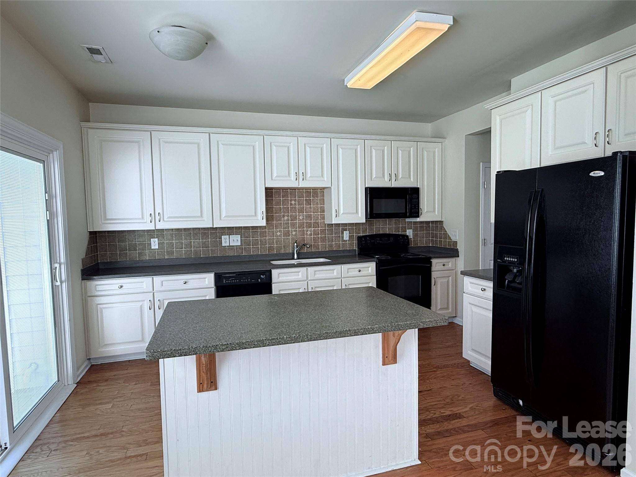 7549 Bluff Point LN, Denver, NC 28037