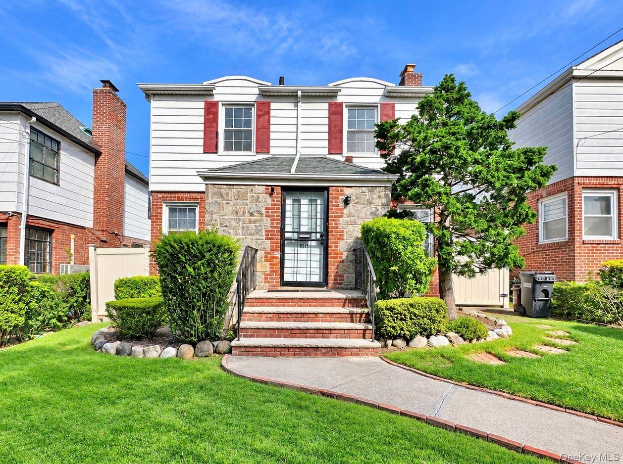 82-17 166th ST, Jamaica, NY 11432