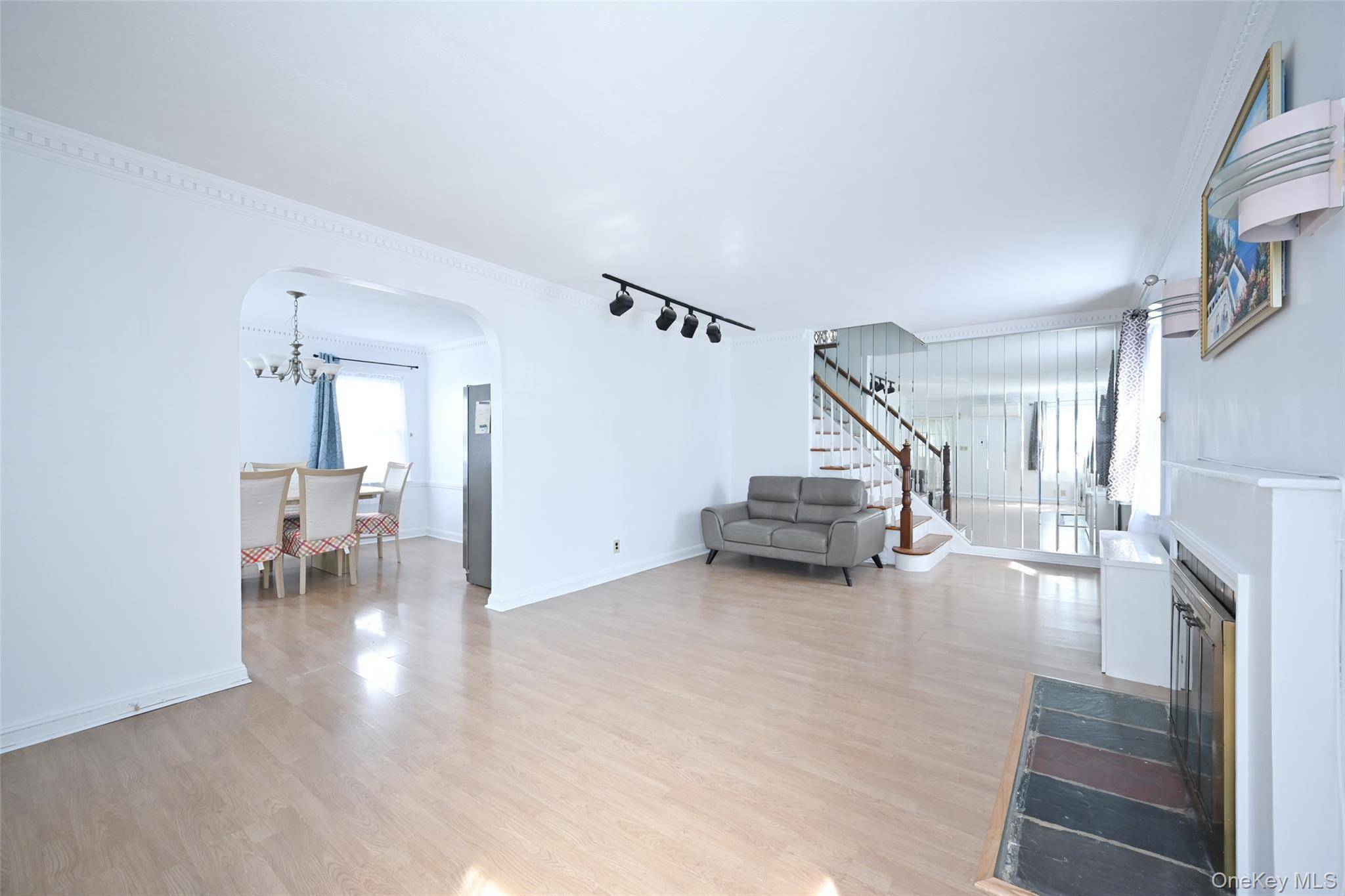 82-17 166th ST, Jamaica, NY 11432