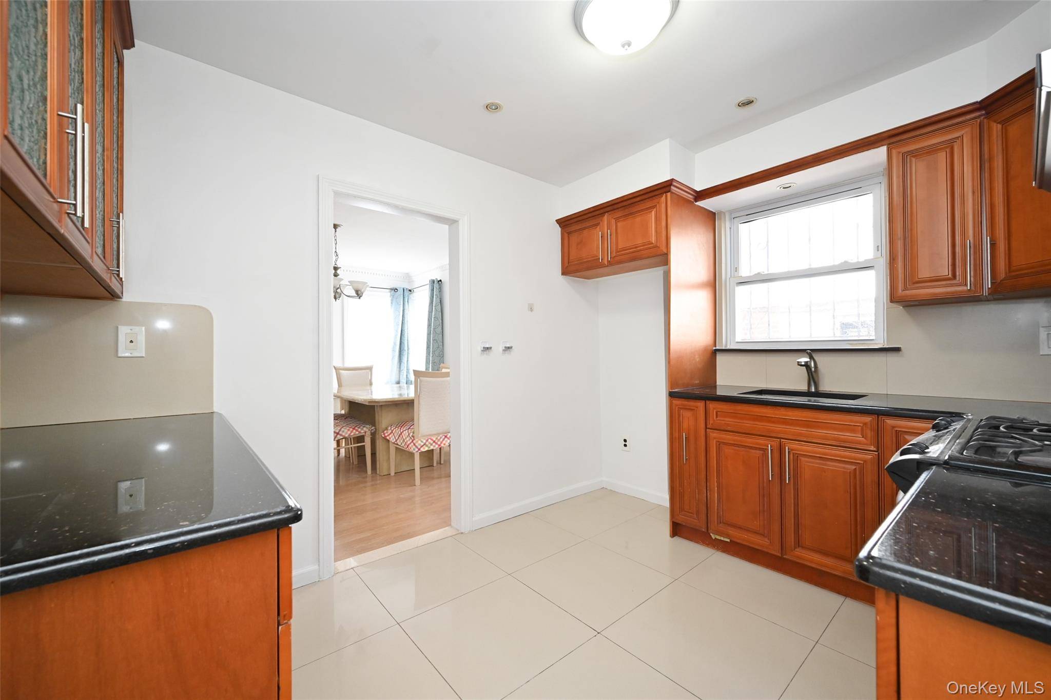 82-17 166th ST, Jamaica, NY 11432
