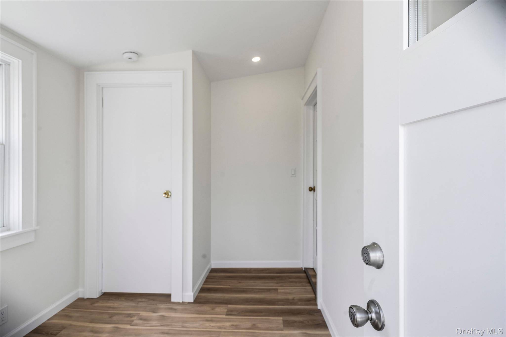 91 1st AVE, East Rockaway, NY 11518