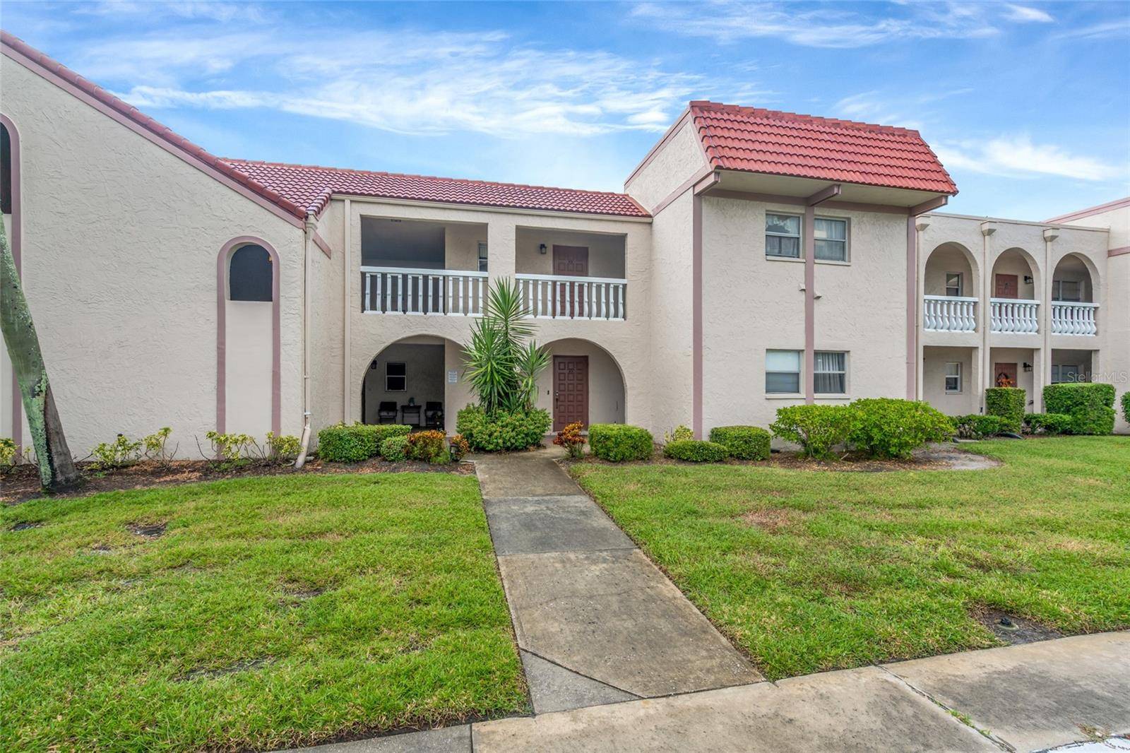 9700 STARKEY RD #113, Seminole, FL 33777
