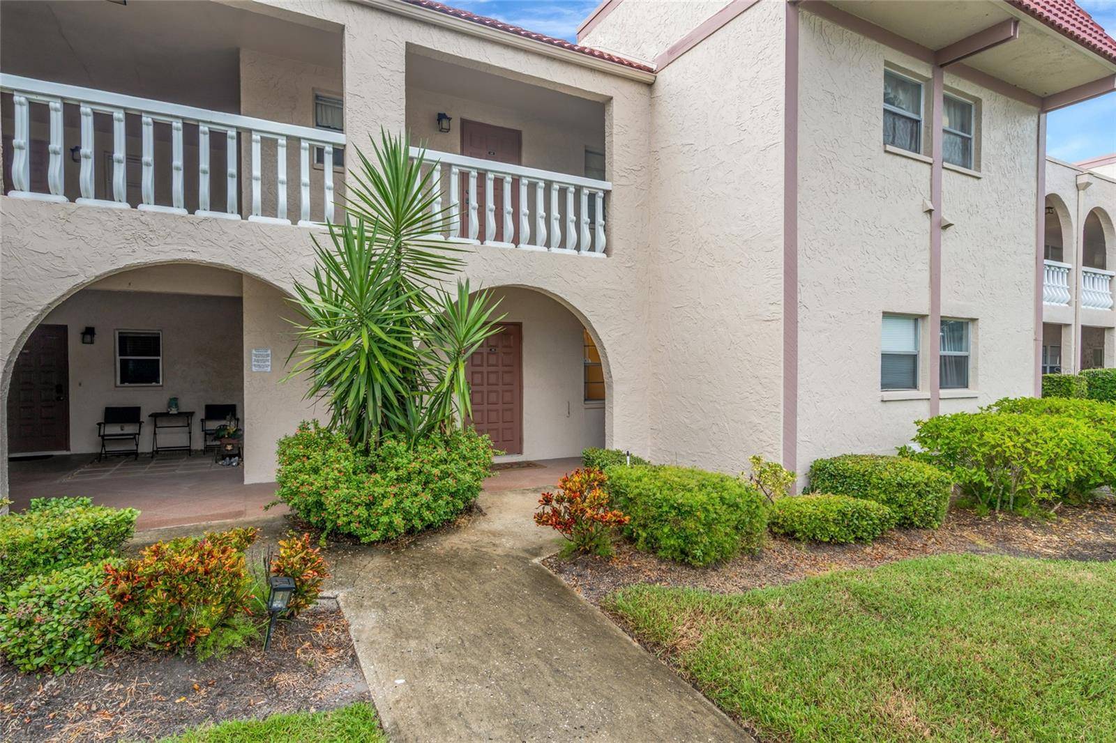 9700 STARKEY RD #113, Seminole, FL 33777