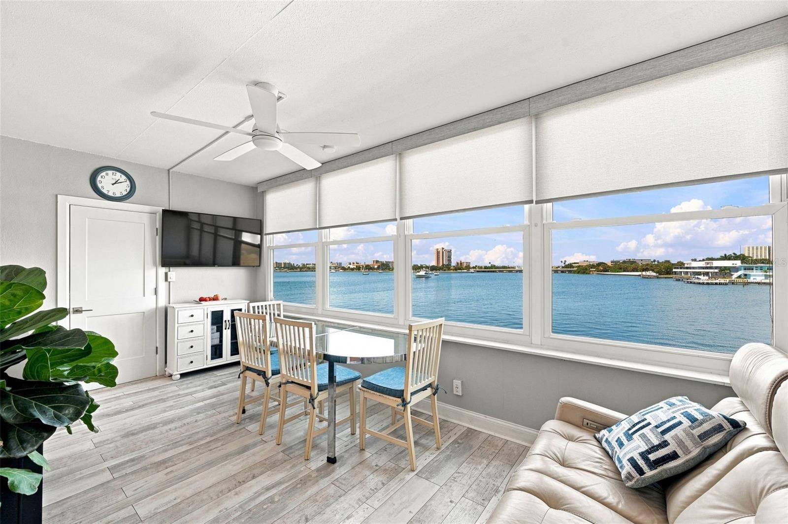 1898 SHORE DR S #208, South Pasadena, FL 33707