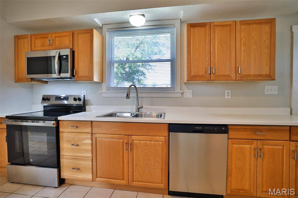 423 Cherry ST, Edwardsville, IL 62025