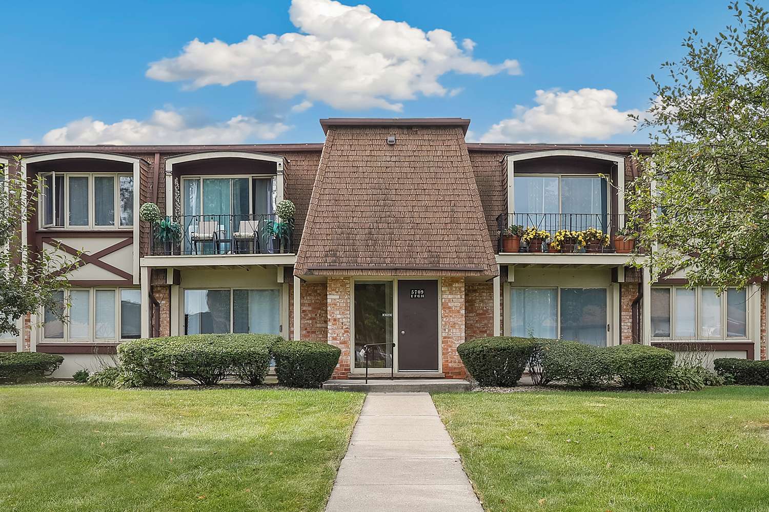 5709 Park PL #F2, Crestwood, IL 60418