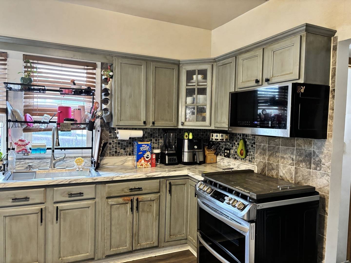 223 Scribner ST, Joliet, IL 60432