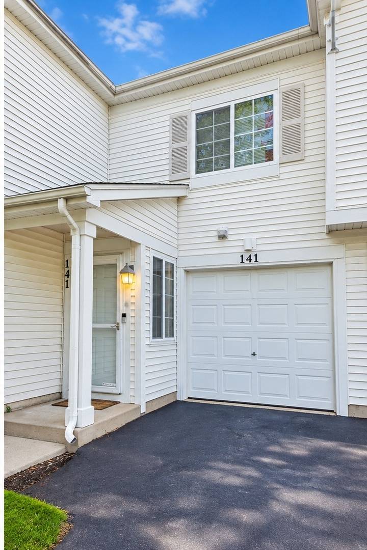 141 Heather Glen DR #141, Aurora, IL 60504