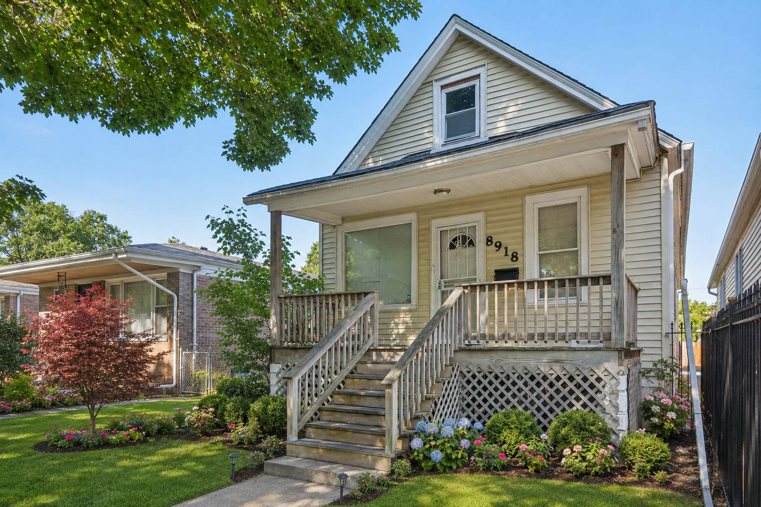 8918 S Woodlawn AVE, Chicago, IL 60619