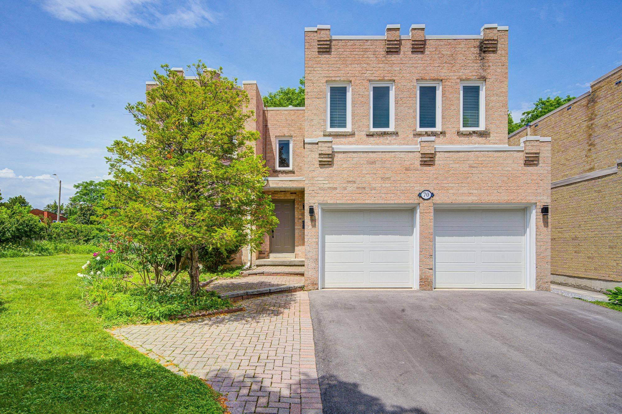 70 Bronte RD, Markham, ON L3T 7J4