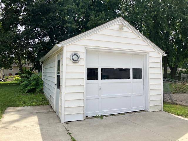 614 9th AVE SE, Waseca, MN 56093