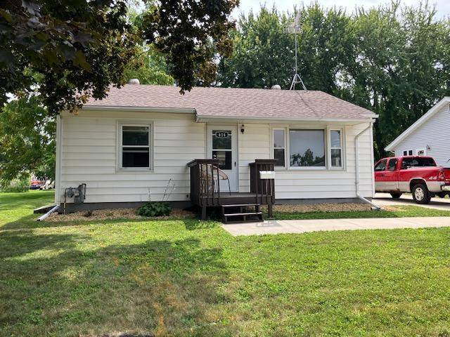 614 9th AVE SE, Waseca, MN 56093