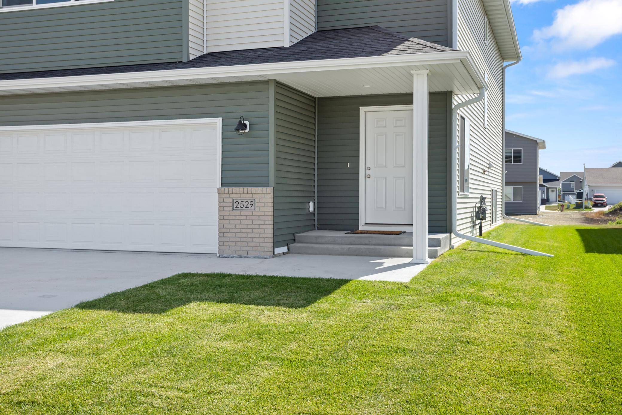 2529 36th AVE S, Moorhead, MN 56560