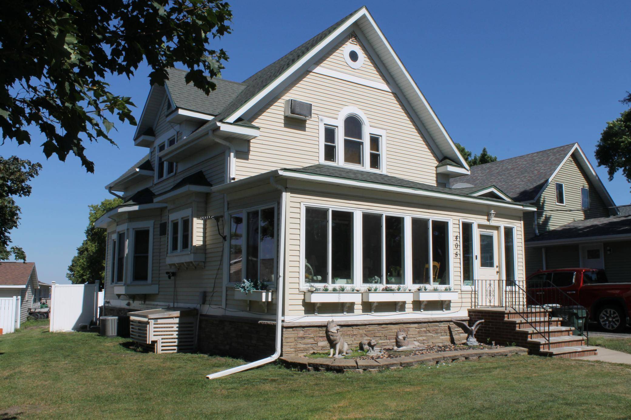 405 E Lake ST, Osakis, MN 56360