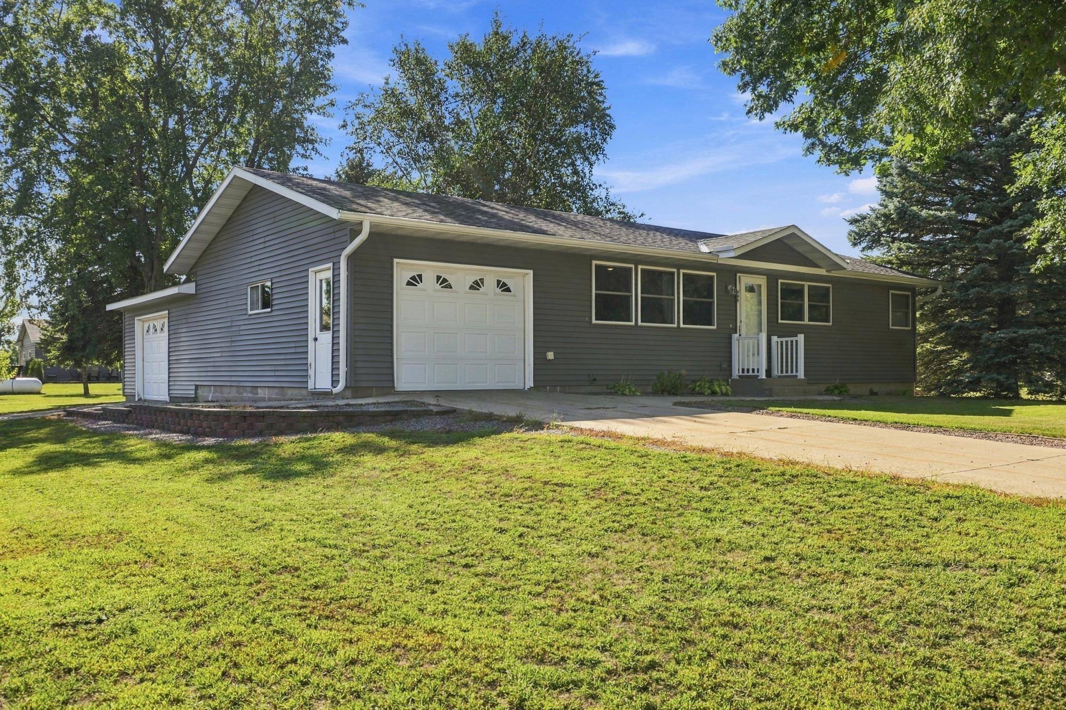 930 Park ST, Brooten, MN 56316