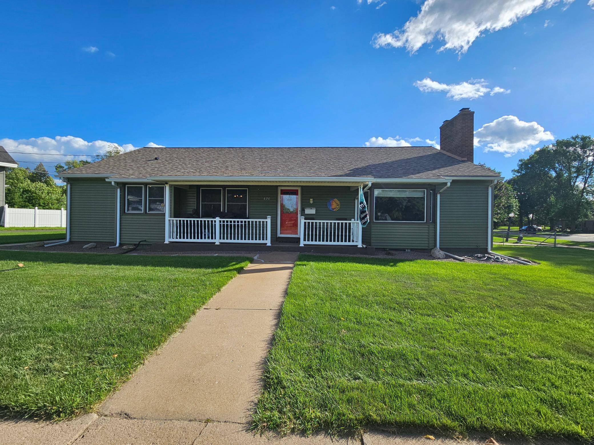 620 8 1/2 ST S, Virginia, MN 55792