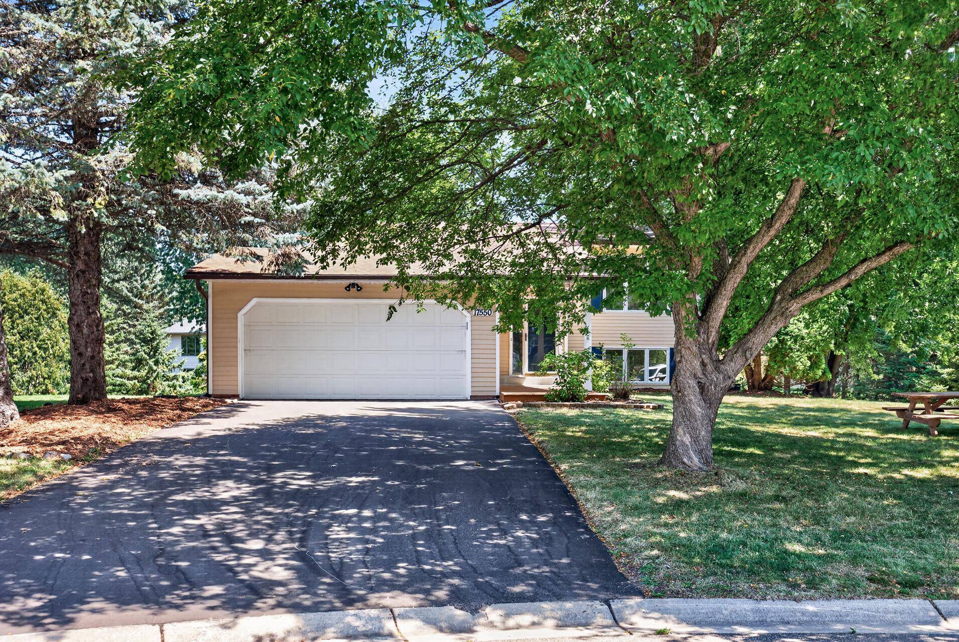 17550 Illinois CT, Lakeville, MN 55044