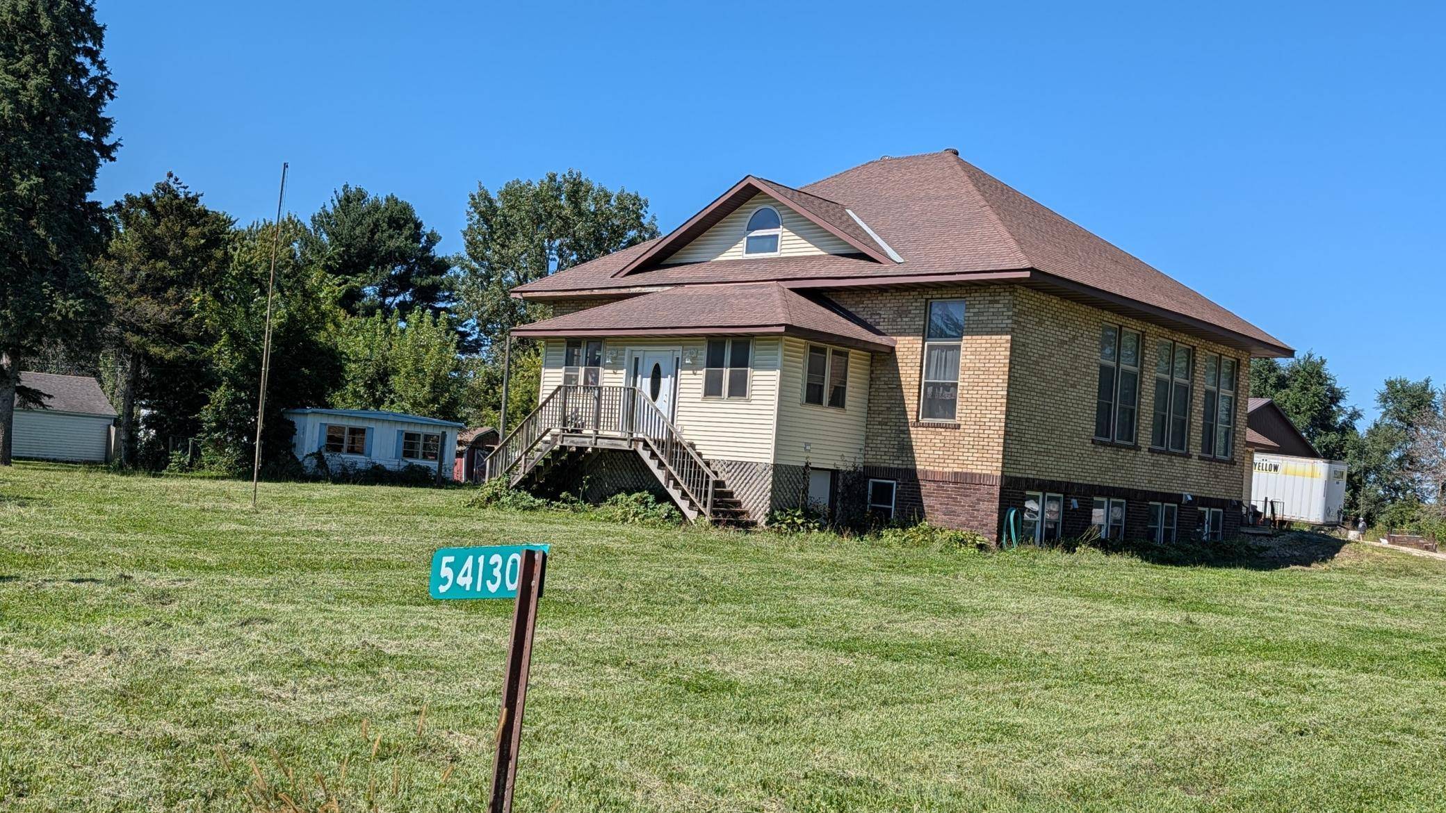 54130 270th ST, Lansing, MN 55912