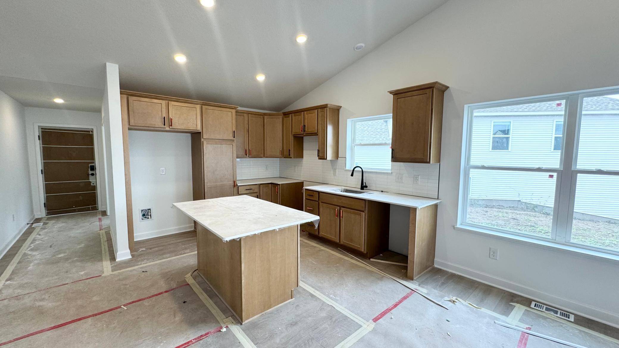 1911 Dogwood CT, Carver, MN 55315