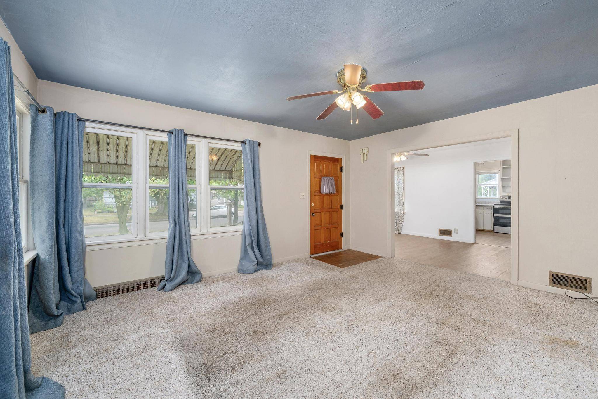 208 S Birch, Hillsboro, KS 67063