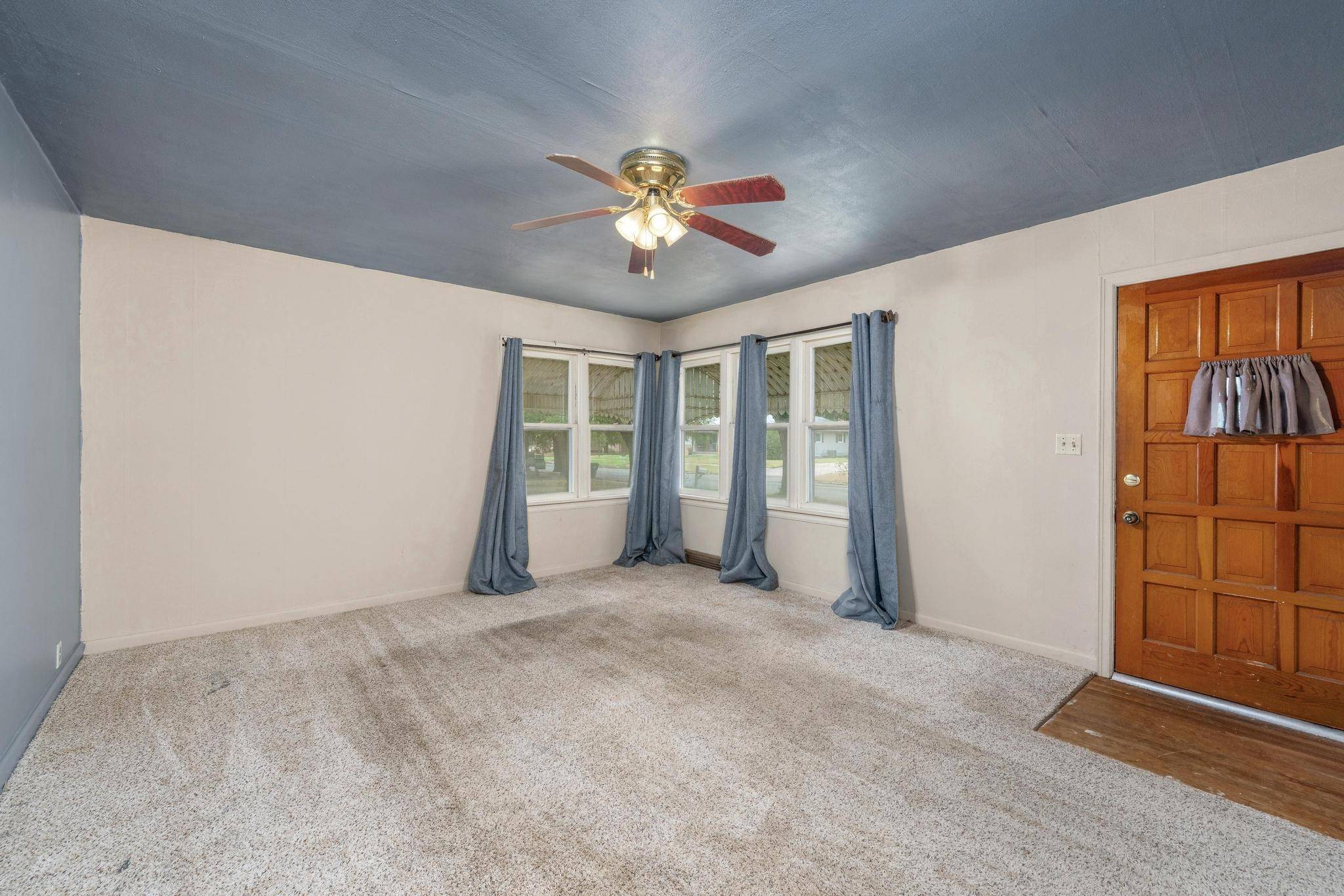 208 S Birch, Hillsboro, KS 67063