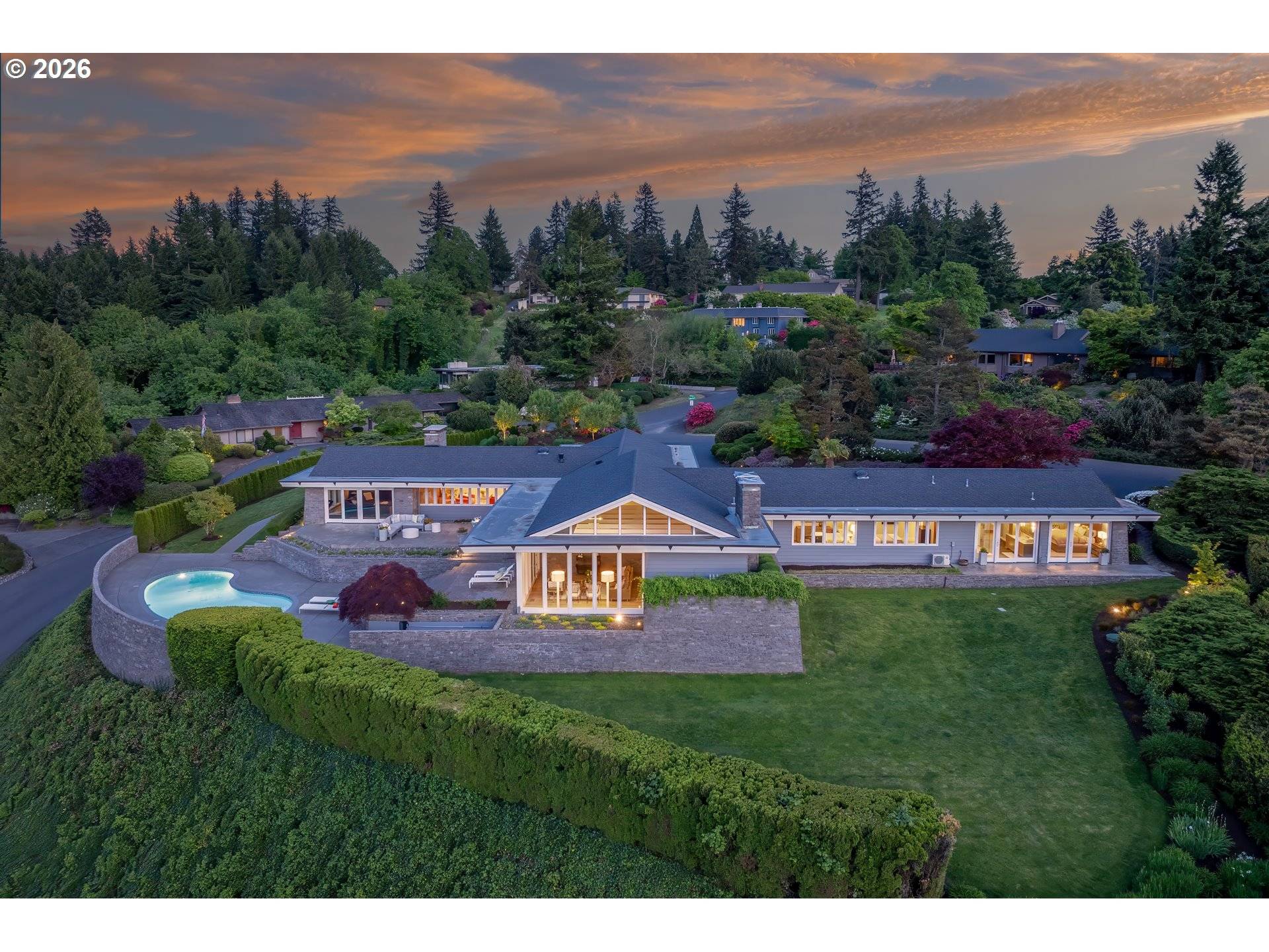 777 CHERRY CIR, Lake Oswego, OR 97034