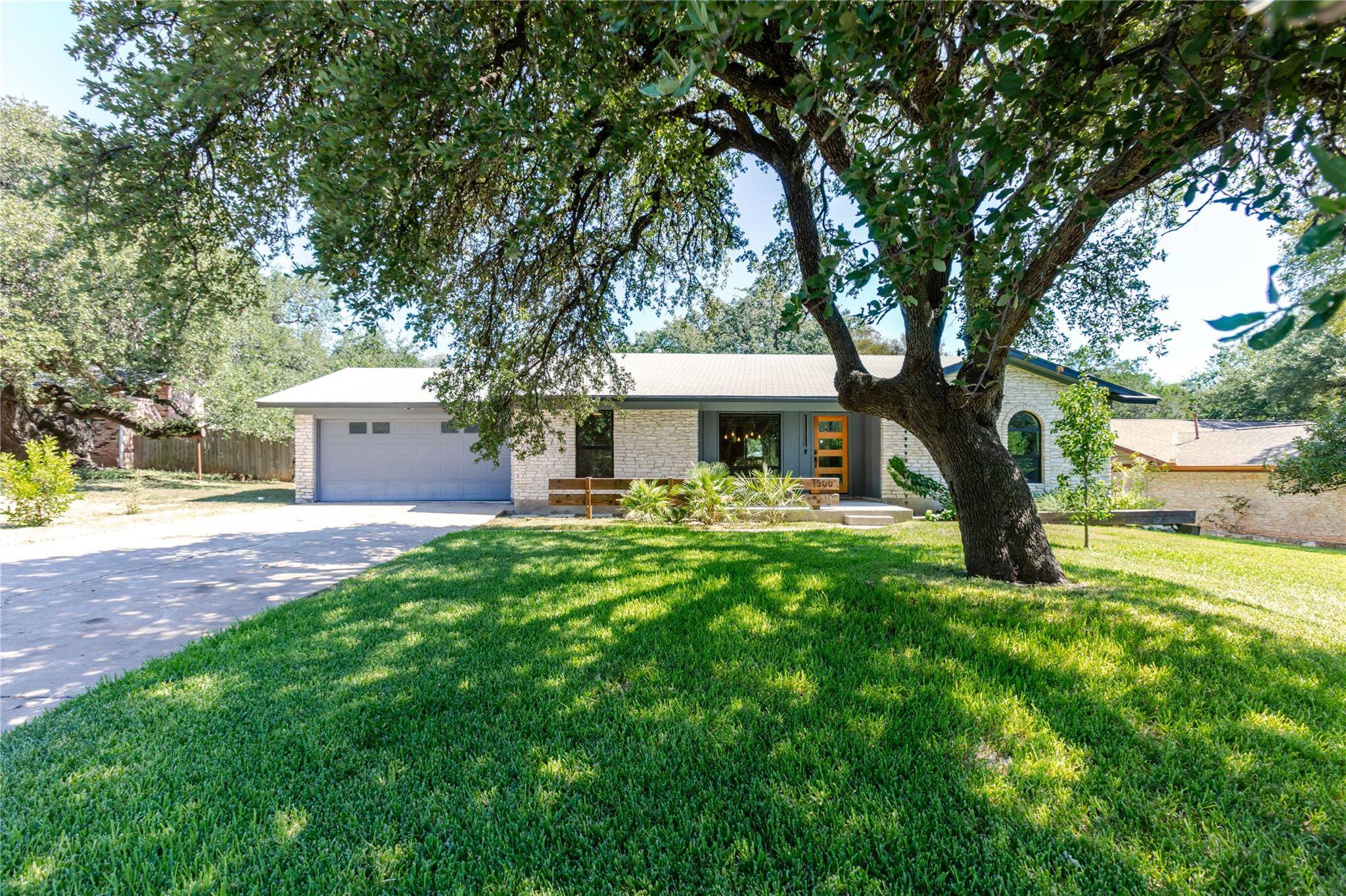 1300 Old Cedar LN, Austin, TX 78758