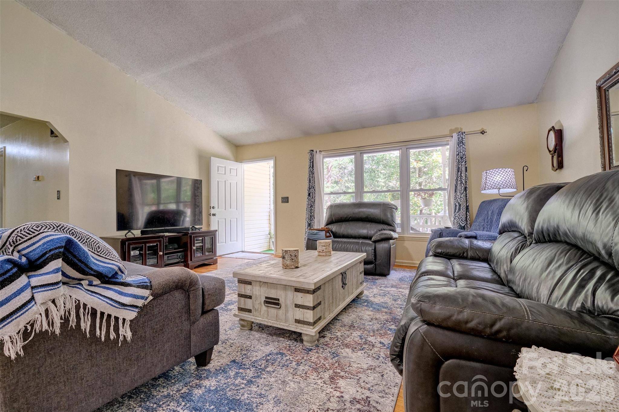 319 Don Mccarter DR, Clover, SC 29710