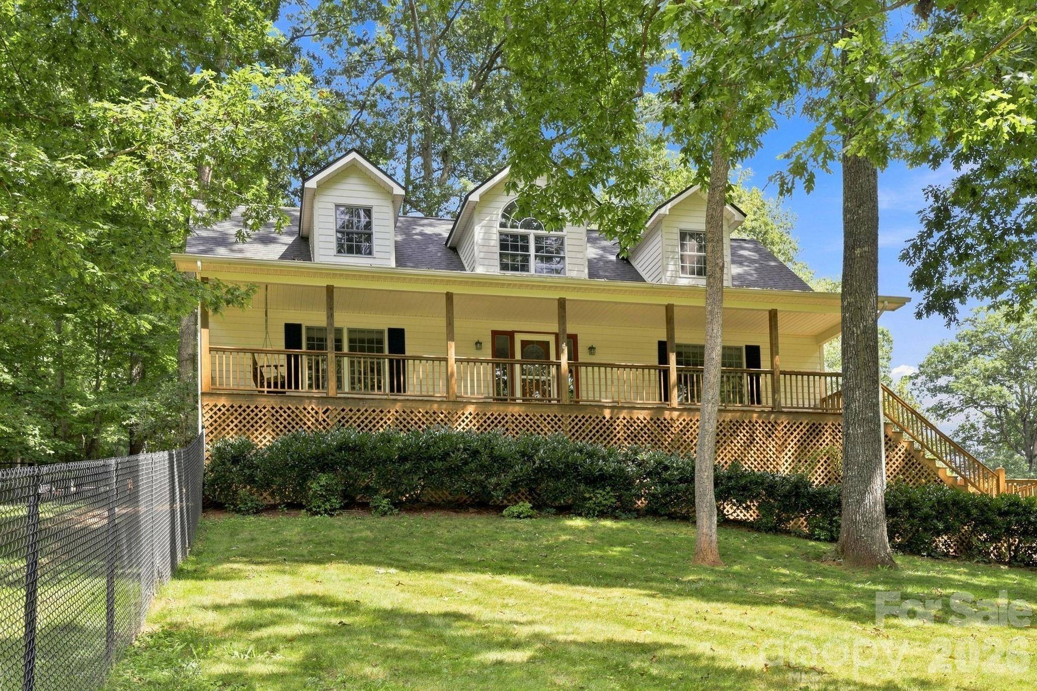 95 Holly Ridge RD, Waynesville, NC 28786