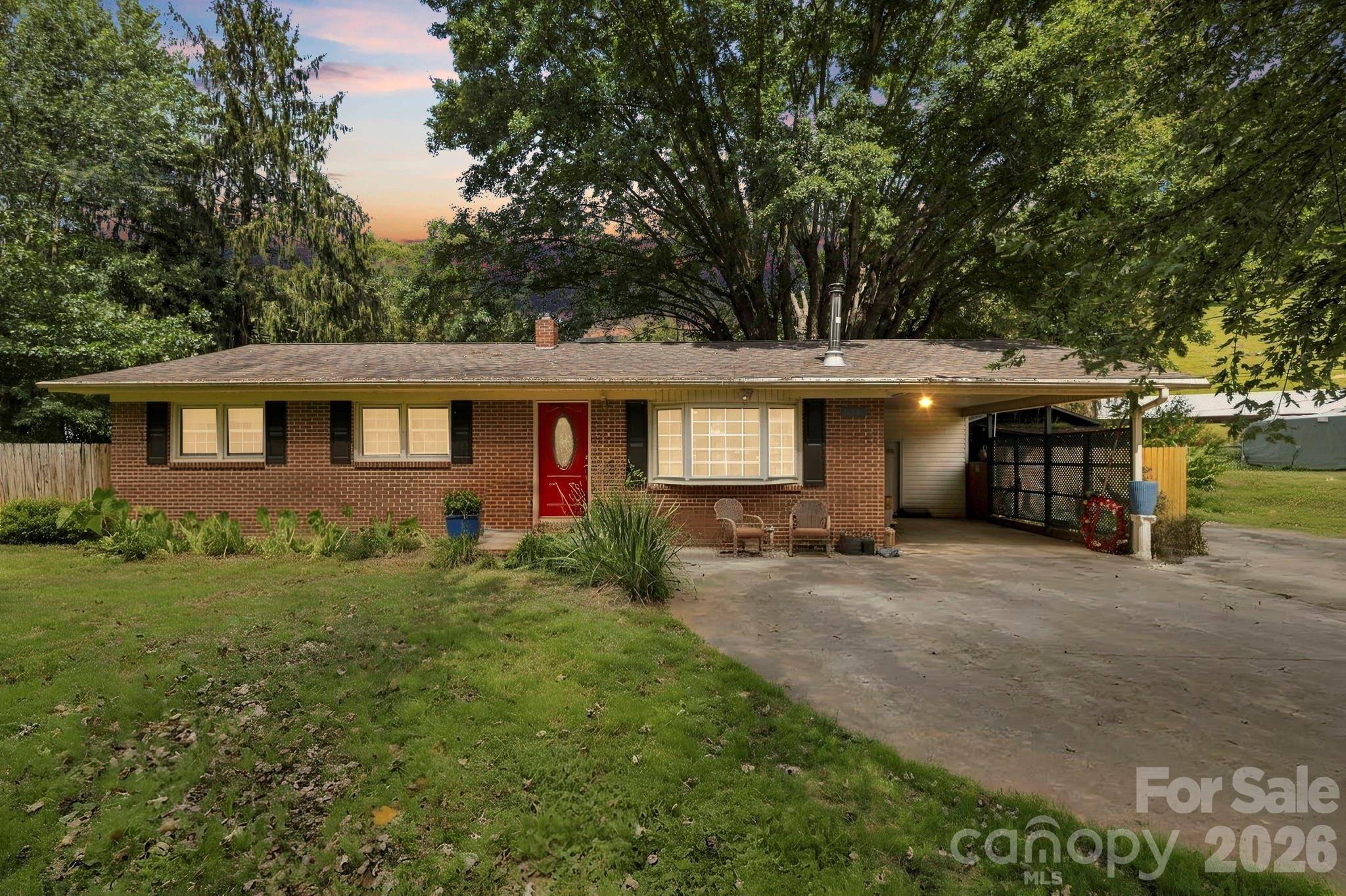 10687 Cruso RD, Canton, NC 28716