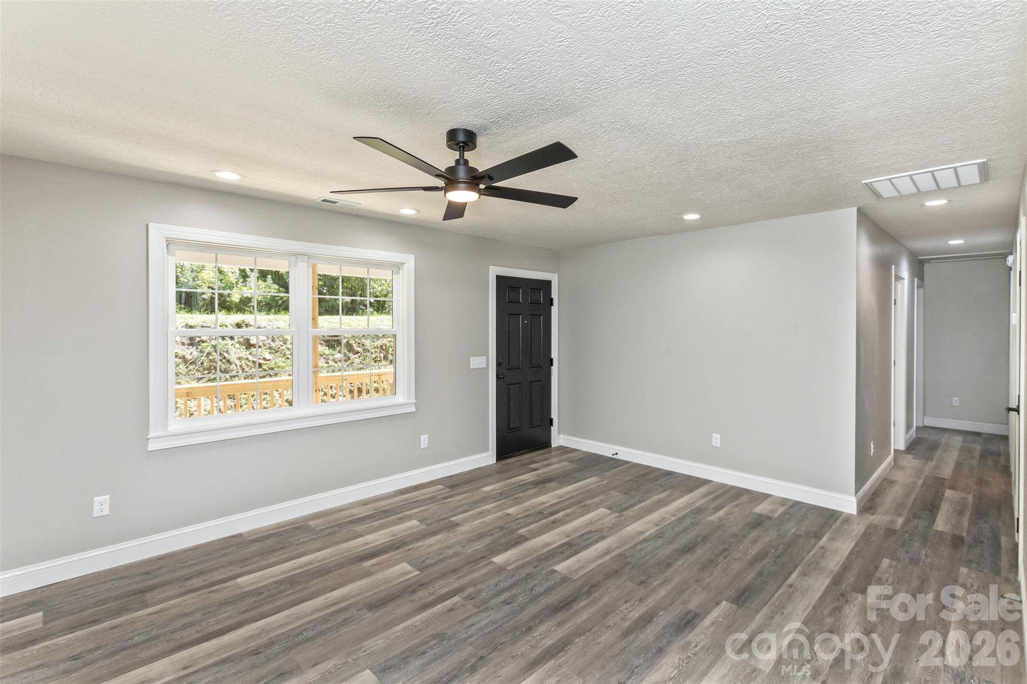 340 Matthew LN, Canton, NC 28716