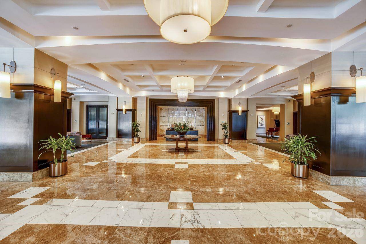 230 S Tryon ST #511, Charlotte, NC 28202
