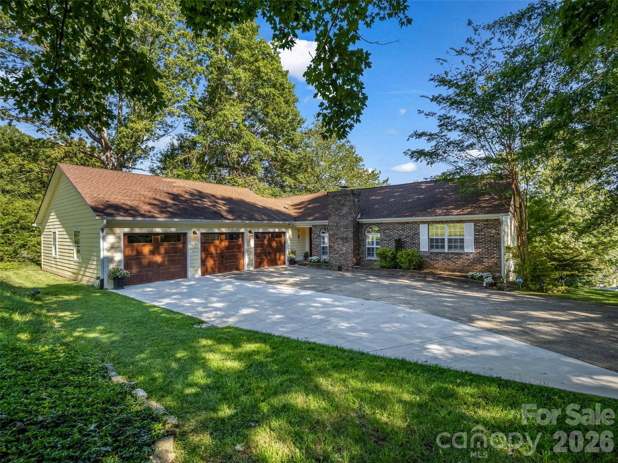 503 Saddleback CT, Asheville, NC 28803
