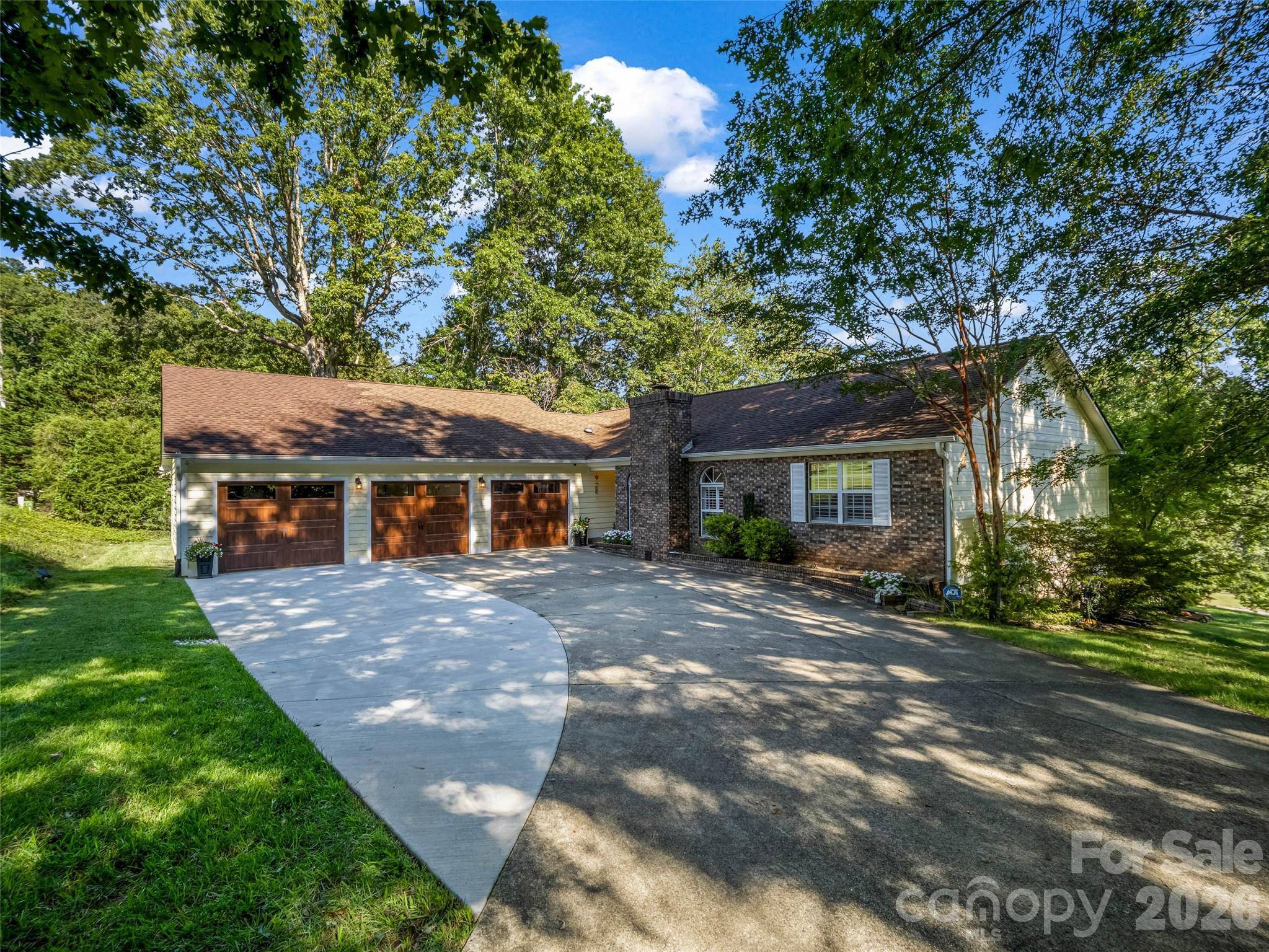 503 Saddleback CT, Asheville, NC 28803