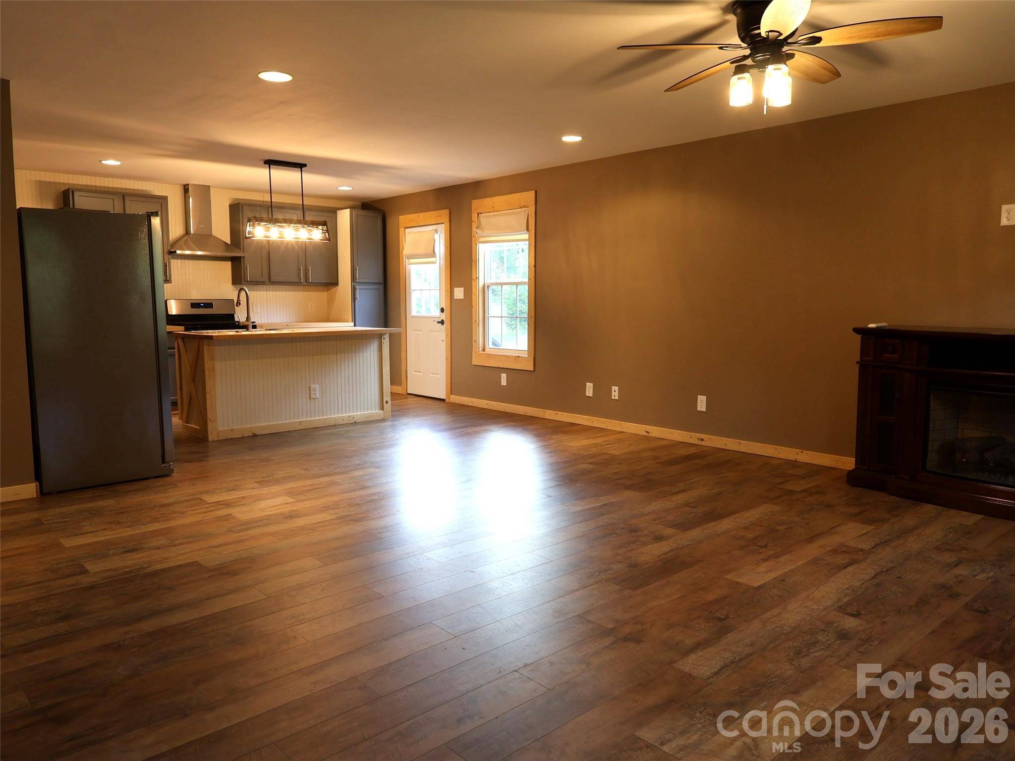 3240 Old Henson Cove RD, Canton, NC 28721