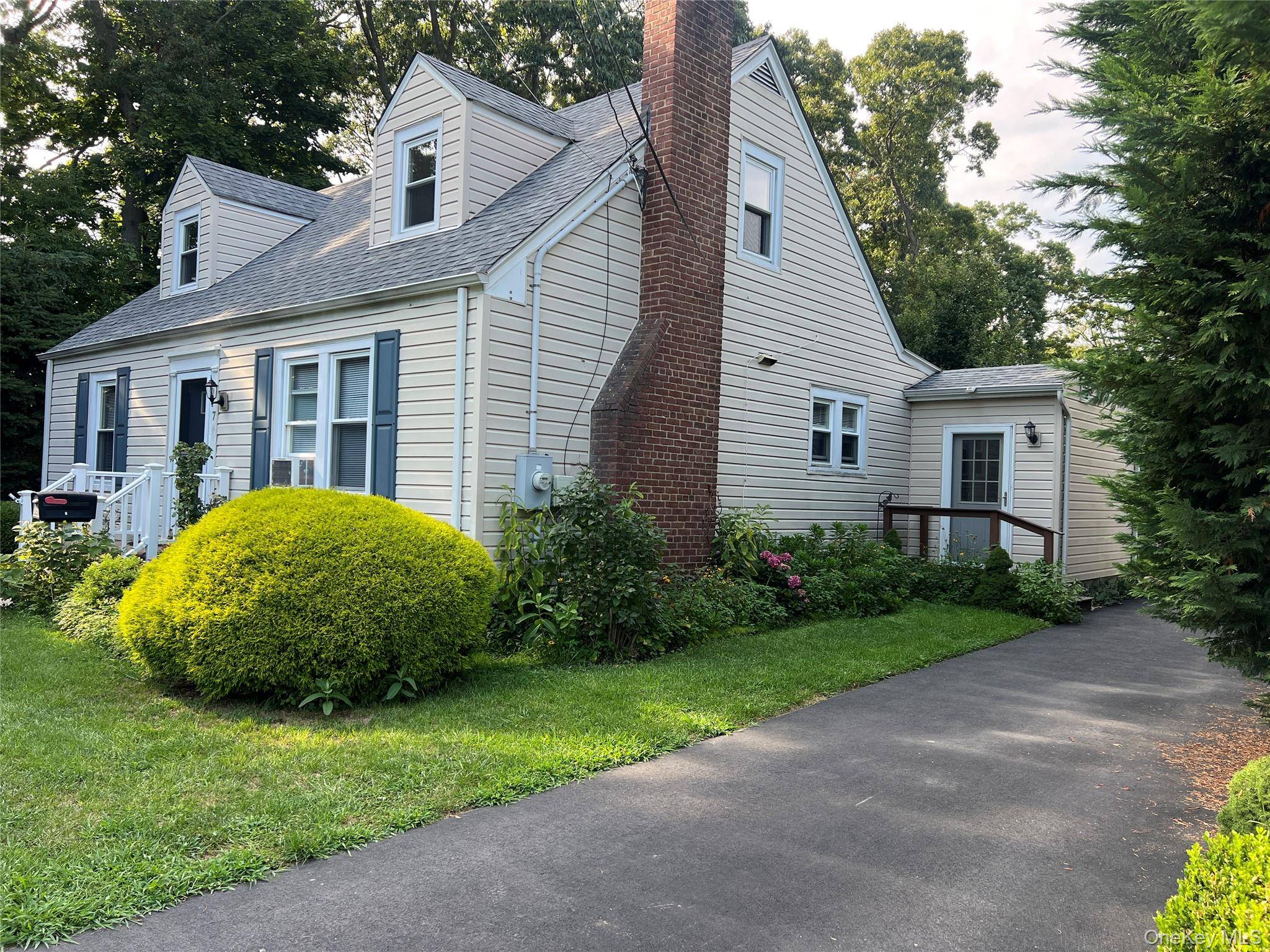 Address not disclosed, Islip, NY 11751