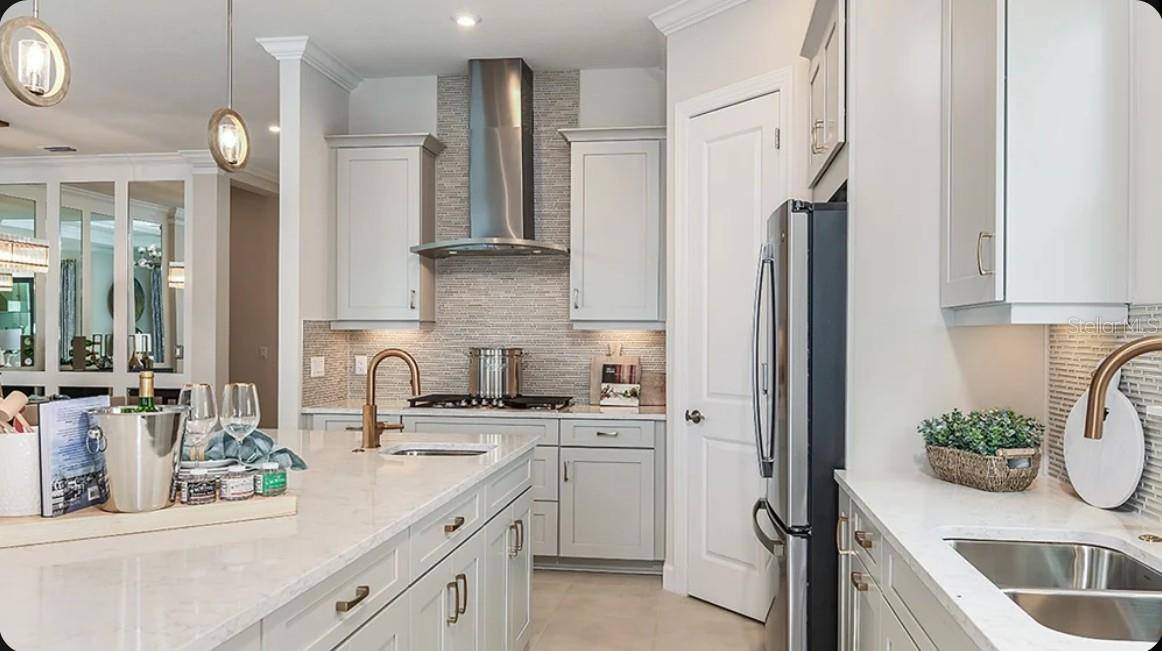 3246 ALBA CIR, Bradenton, FL 34211