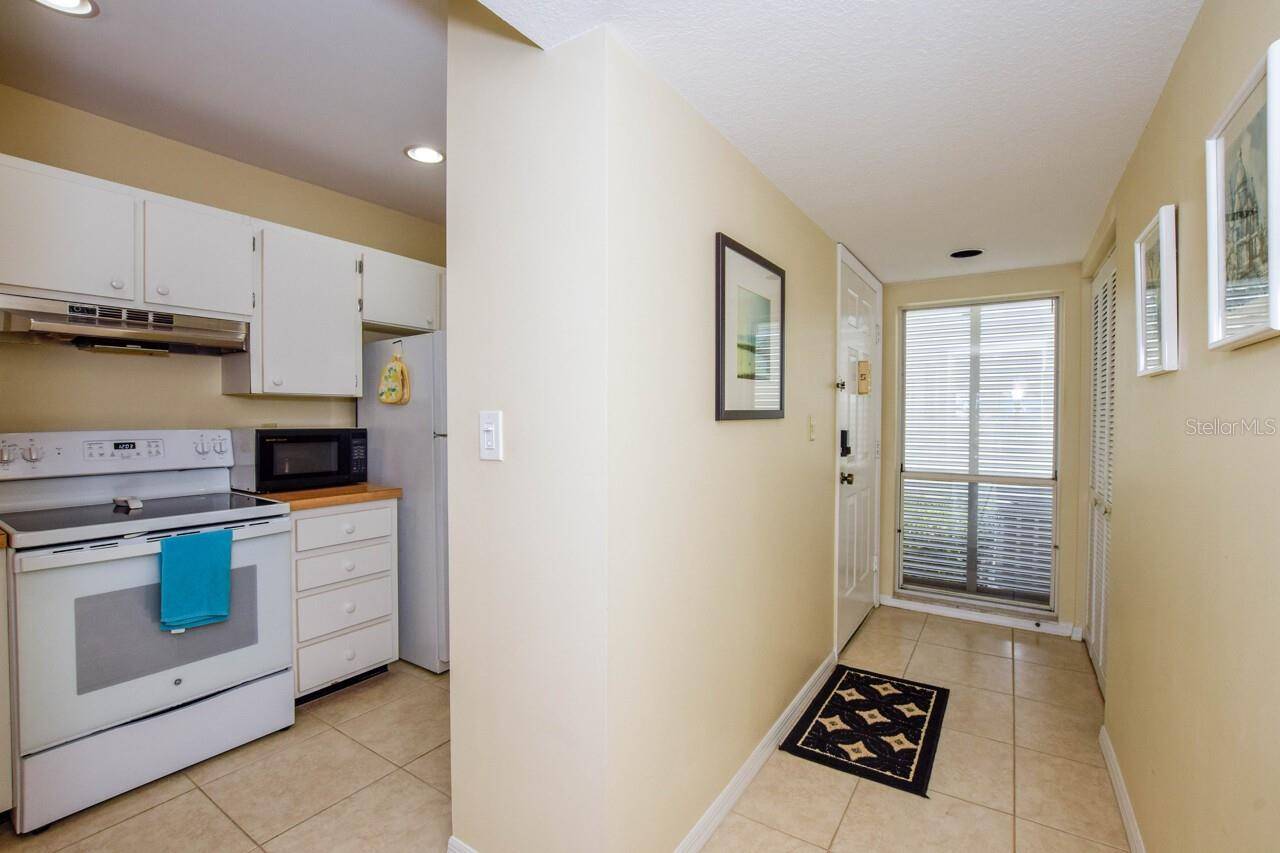 439 CERROMAR LN #310, Venice, FL 34293