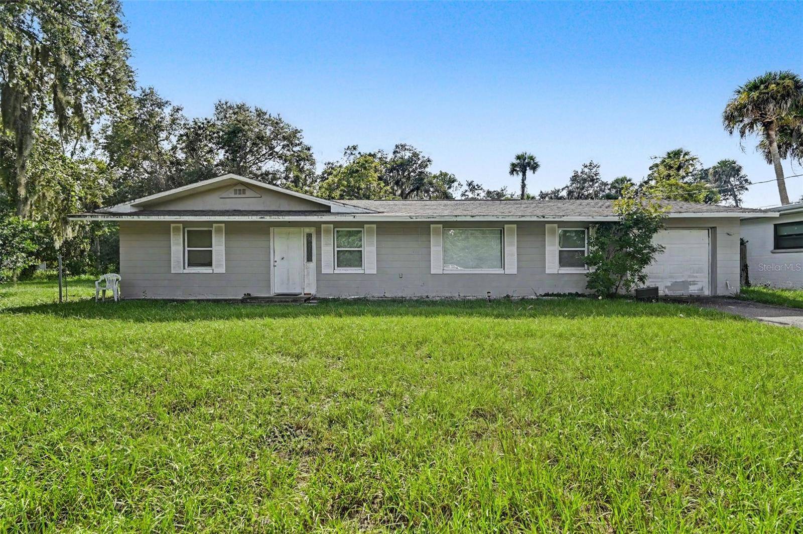 624 N DUSS ST, New Smyrna Beach, FL 32168