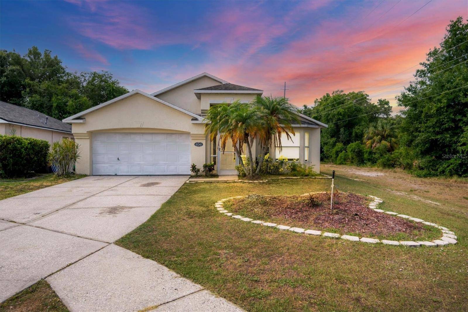 10240 CHARLESTON CORNER RD, Tampa, FL 33635