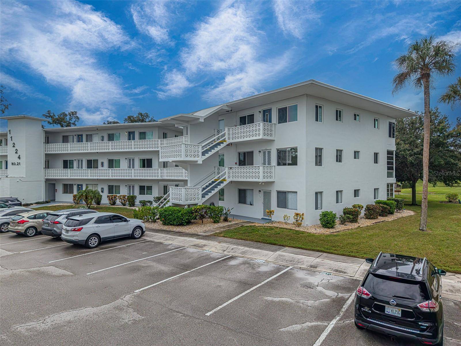 11224 82ND AVE #310, Seminole, FL 33772