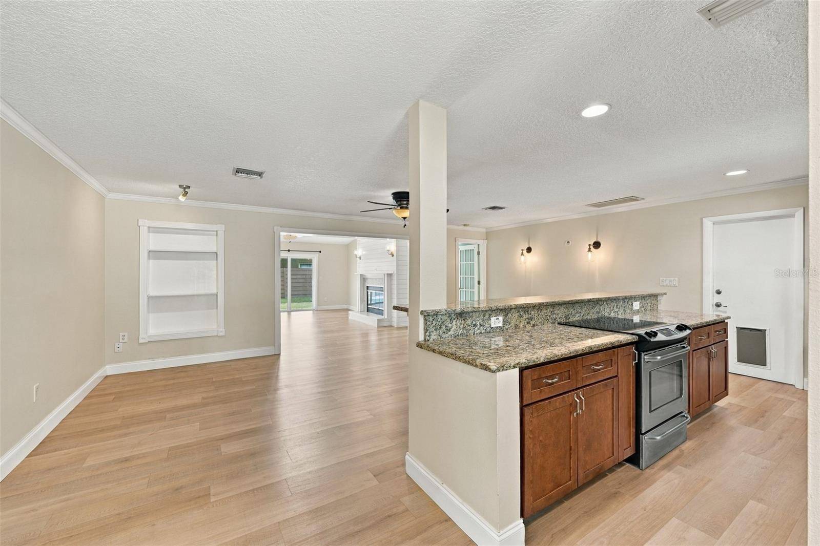 11084 102ND TER, Seminole, FL 33778