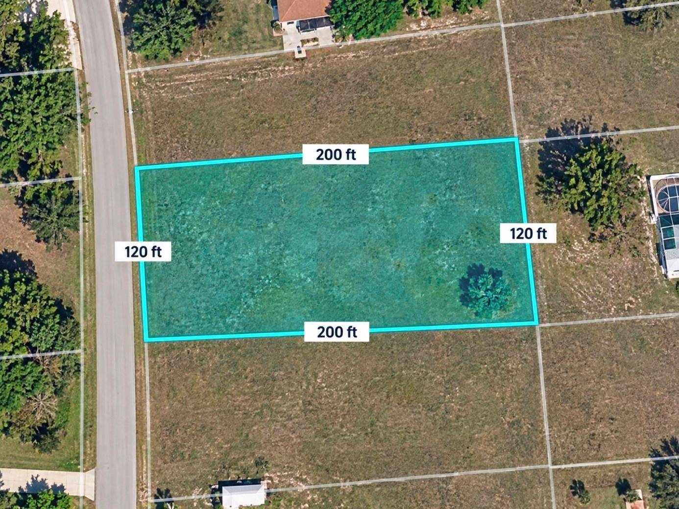 417 LEXINGTON DR, Sebring, FL 33876