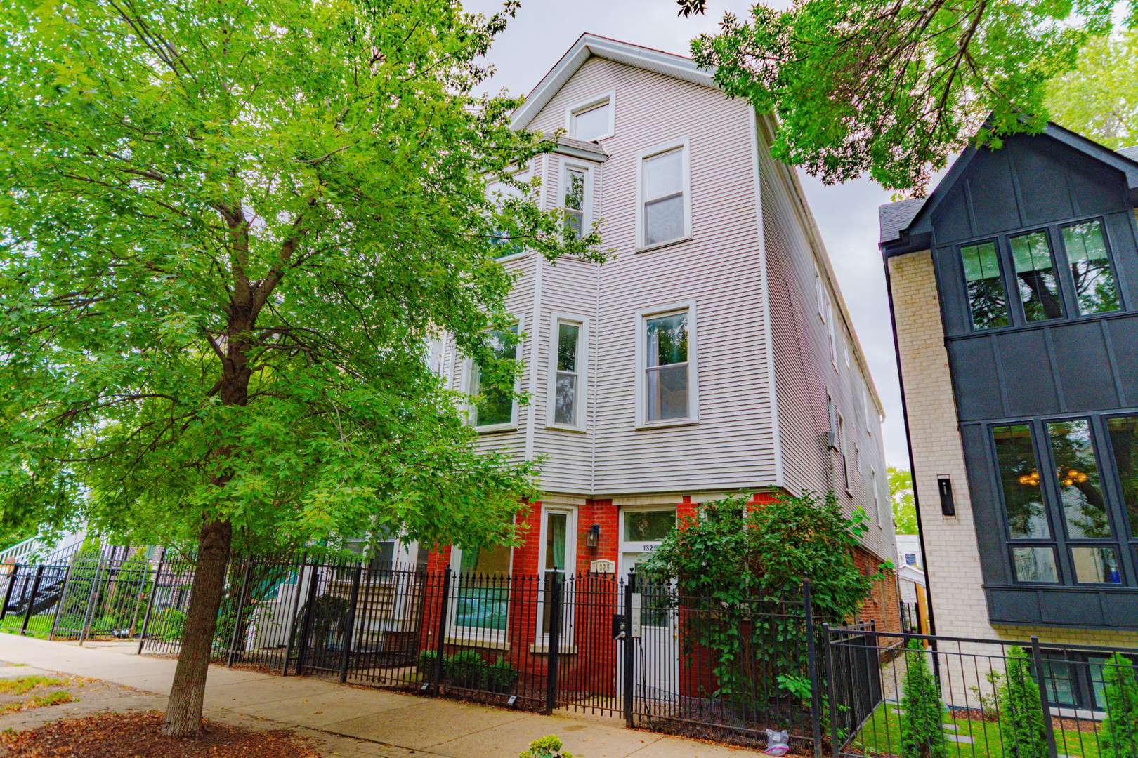 1325 W George ST #3, Chicago, IL 60657