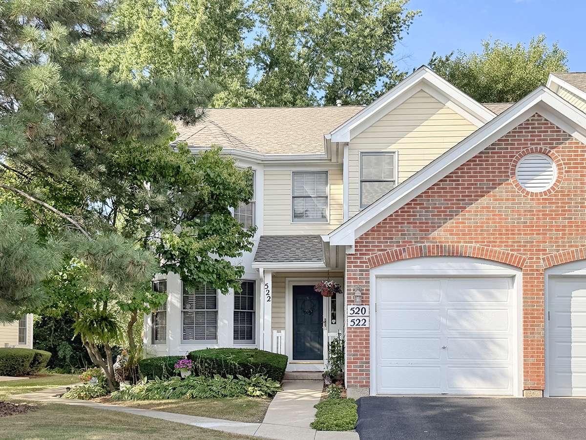 522 Bradbury LN #522, Geneva, IL 60134