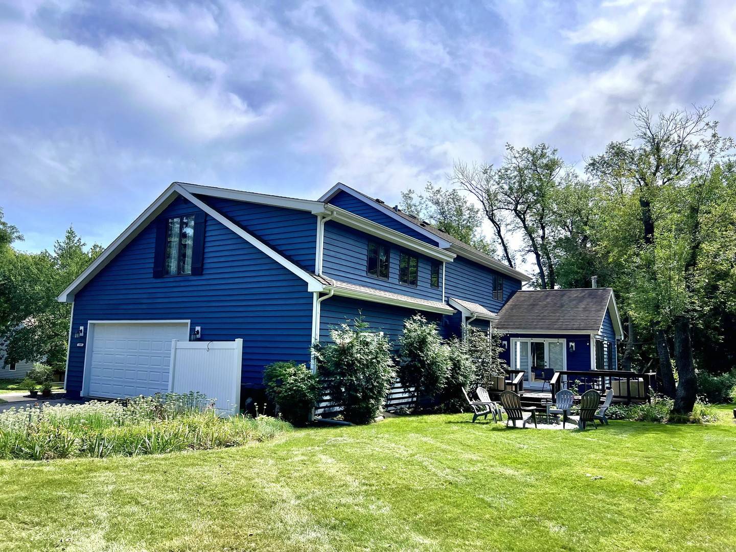 143 Mccullom ST, Crystal Lake, IL 60014