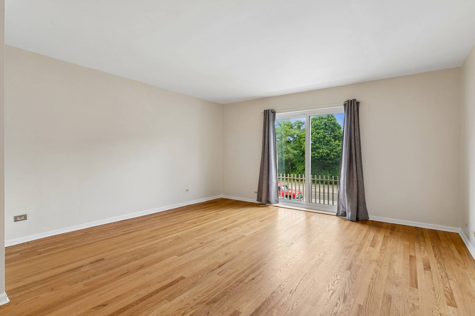 140 Green Bay RD #2, Glencoe, IL 60022