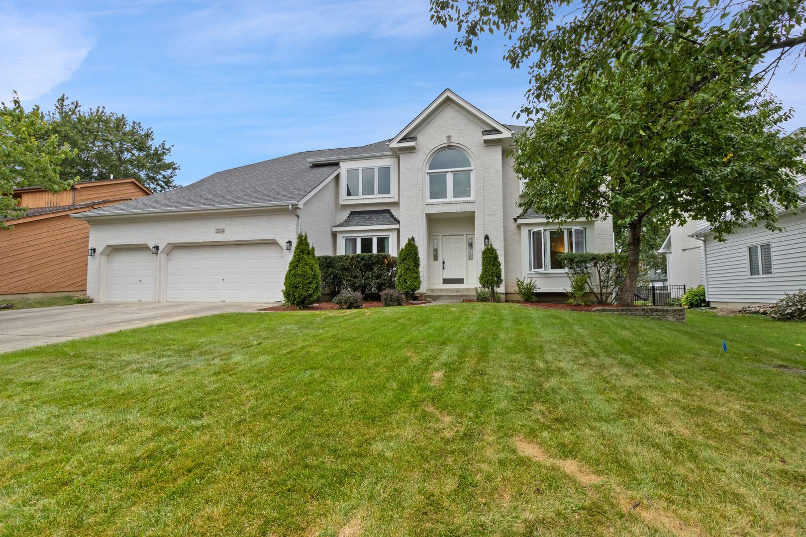 2704 Shellingham DR, Lisle, IL 60532