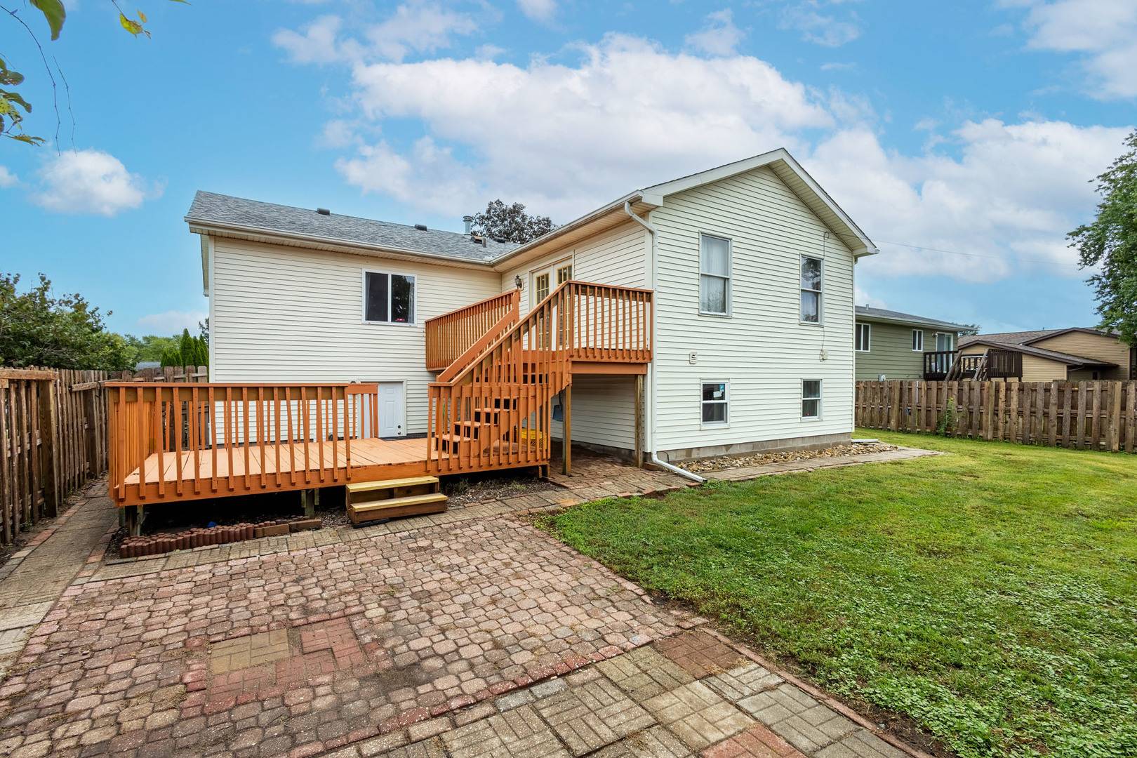 4205 8 1/2 ST, East Moline, IL 61244