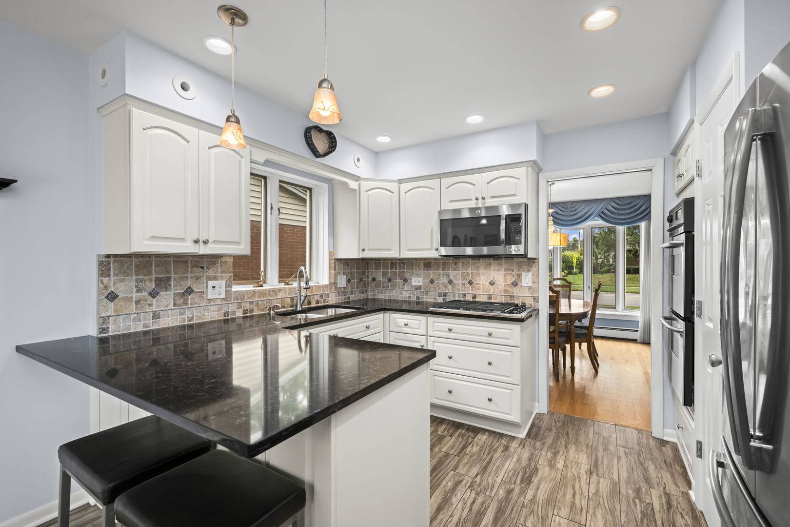 221 S Rammer AVE, Arlington Heights, IL 60004